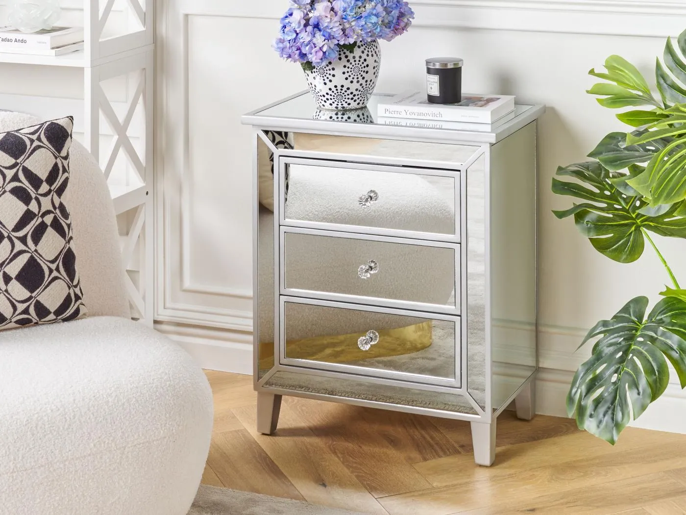 Verspiegelte Kommode mit 3 Schubladen, Sideboard, Kristallknopf Glamour Silber Breves