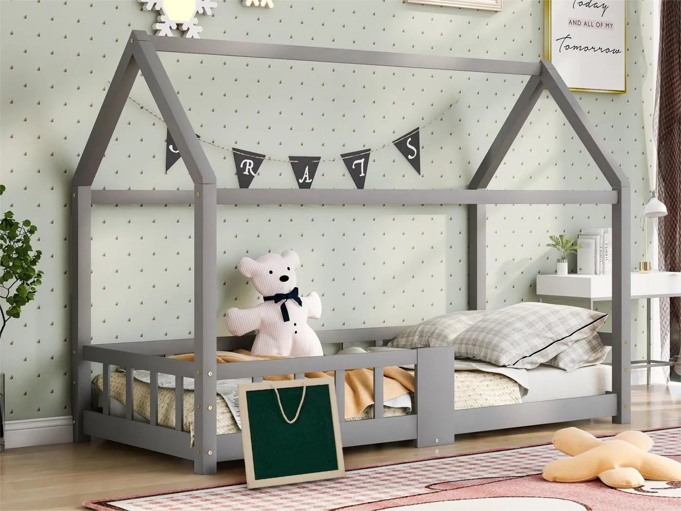 Hochbett 90x200cm aus Massivholz – mit Tafel – Grau