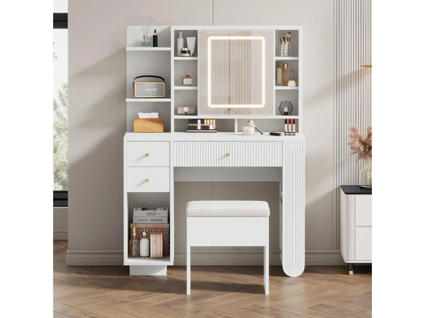 Schminktisch mit 3 Schubladen, offenen Regalen, Spiegel und Hocker - 100 x 40 x 138 cm - LEDs - Spanplatte - Weiß