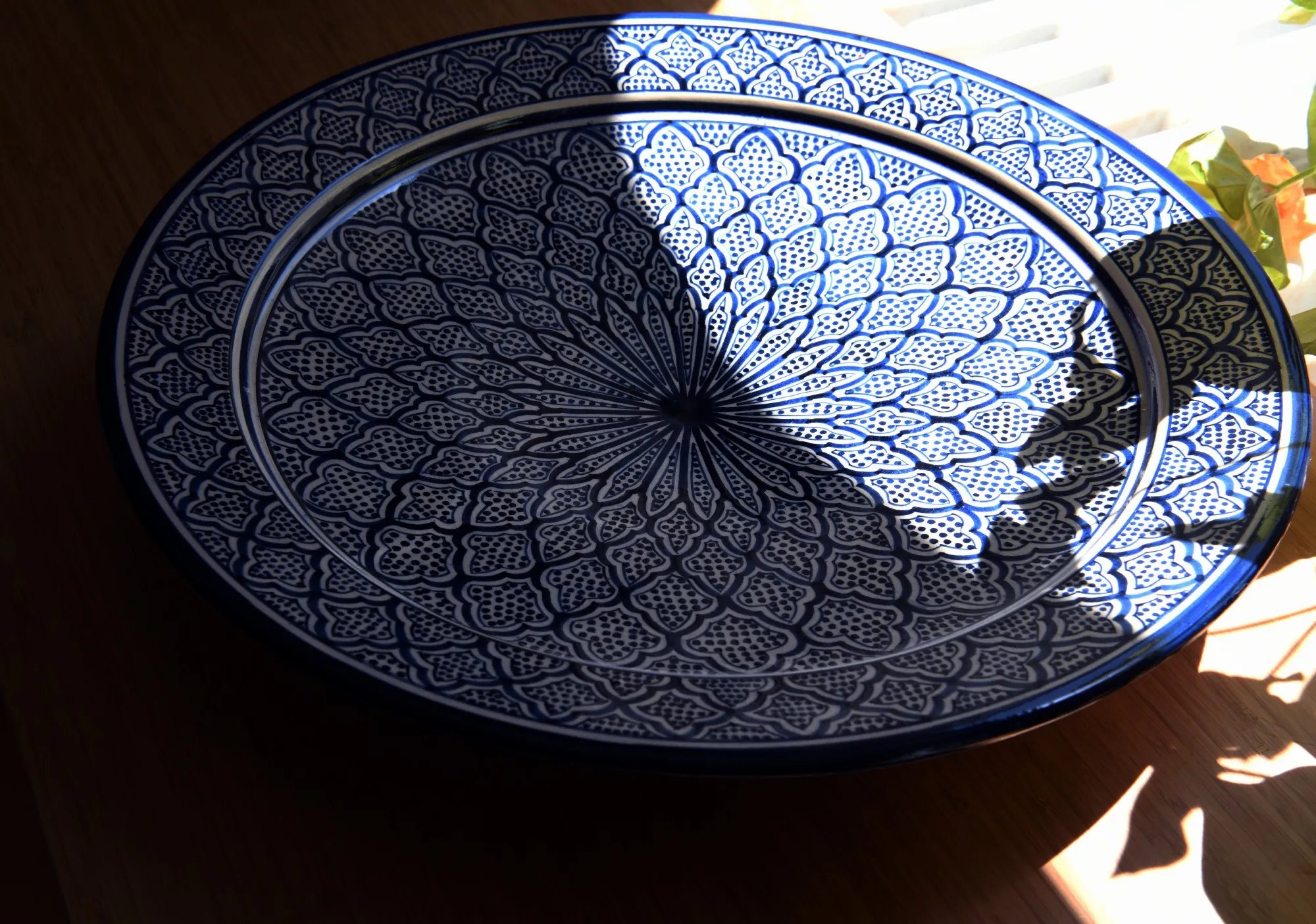 Zierteller, weiß, blau, Ø 40 cm, H 6 cm