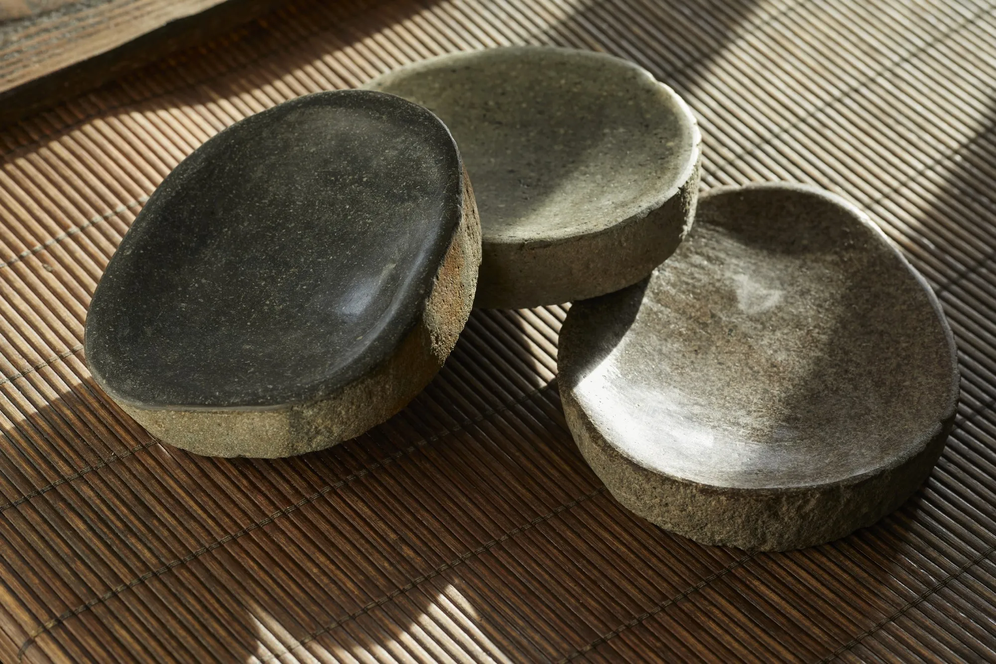 Natursteinablage, B min. 16 cm, H 3 cm