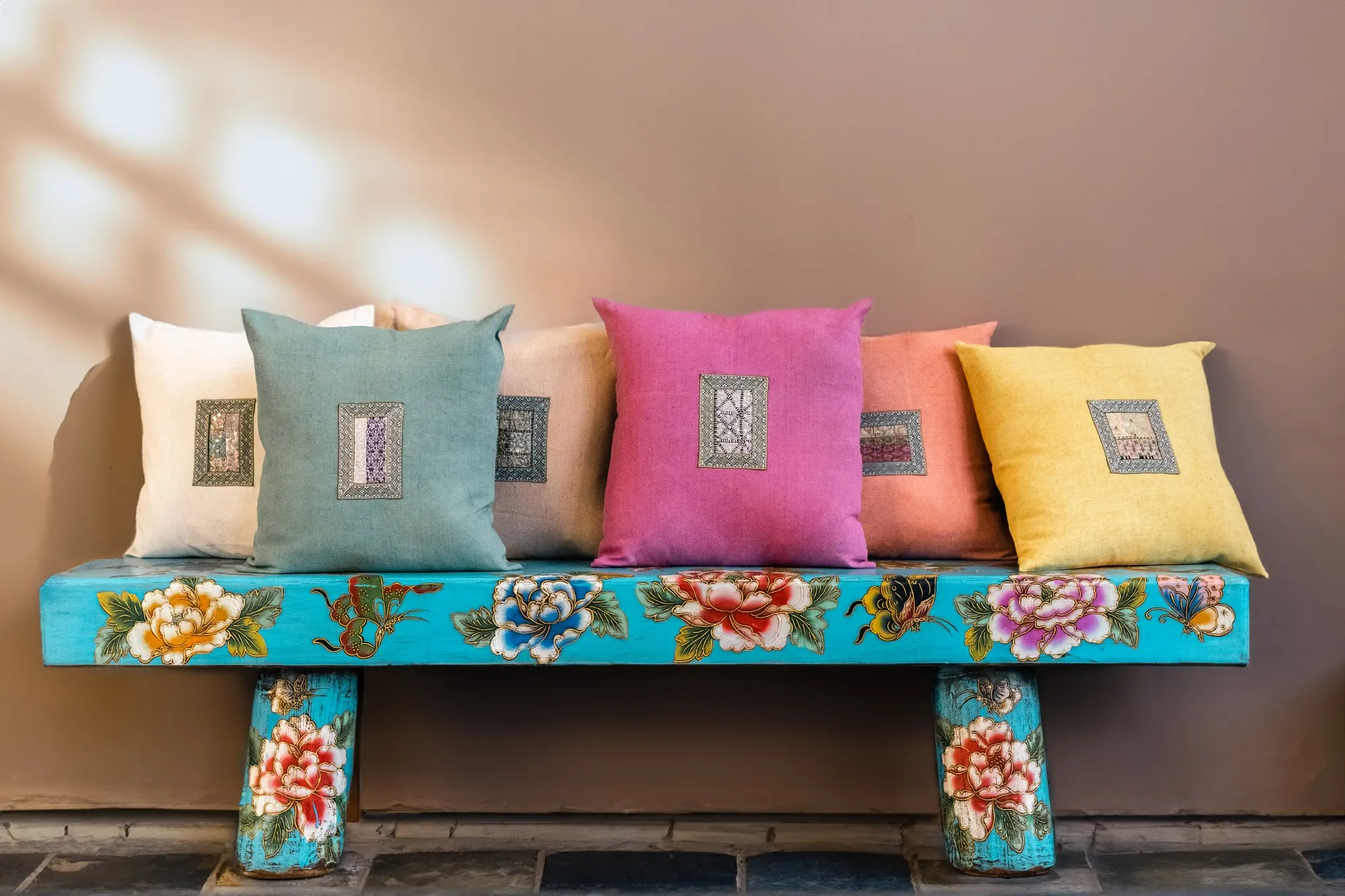 Bank 'Mirlinda' handbemalt, blau, multicolor, B 180 cm, H 46 cm, T 38 cm