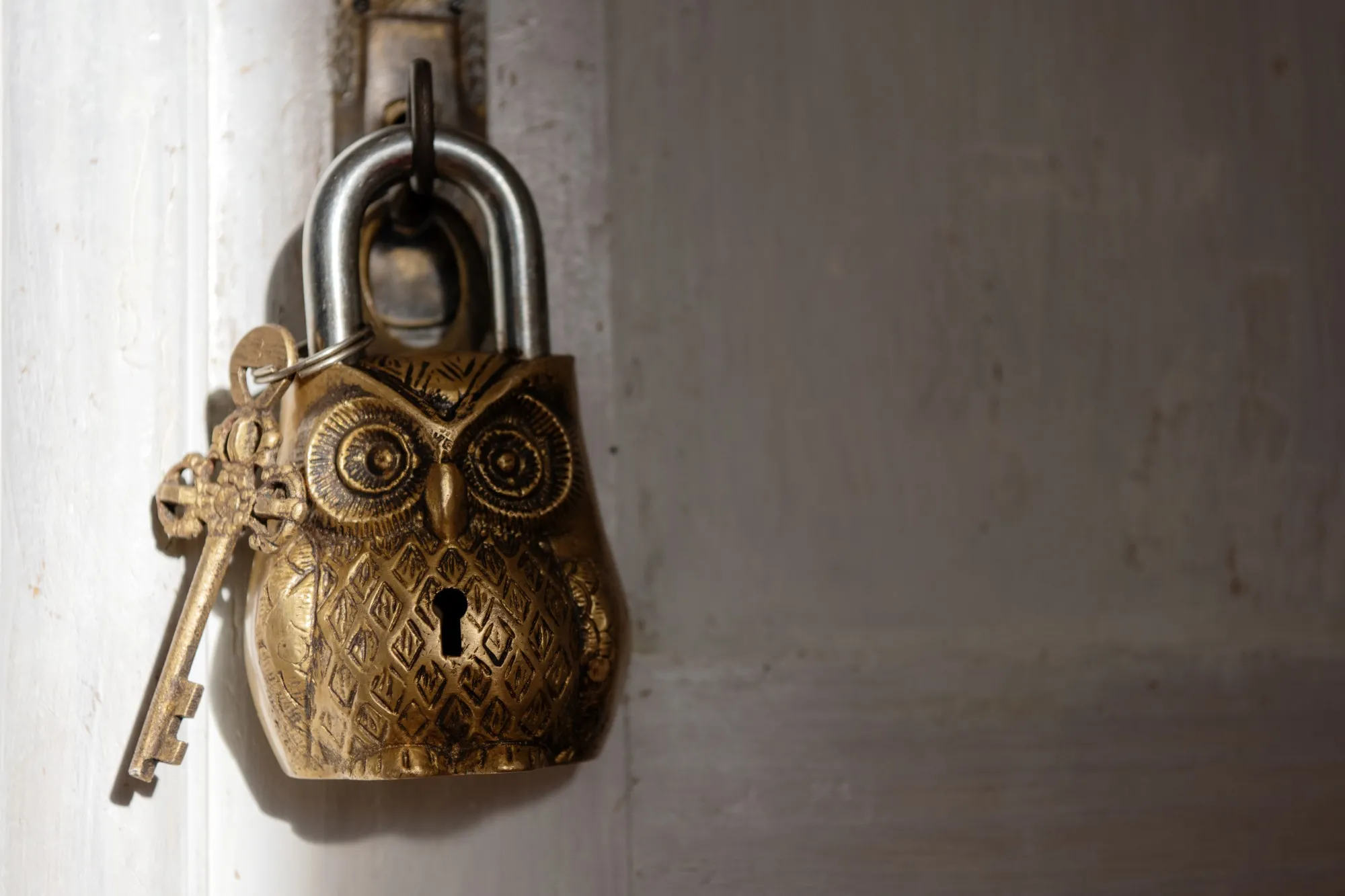 Schloss 'Eule', T 7 cm, B 11,5 cm, H 3 cm