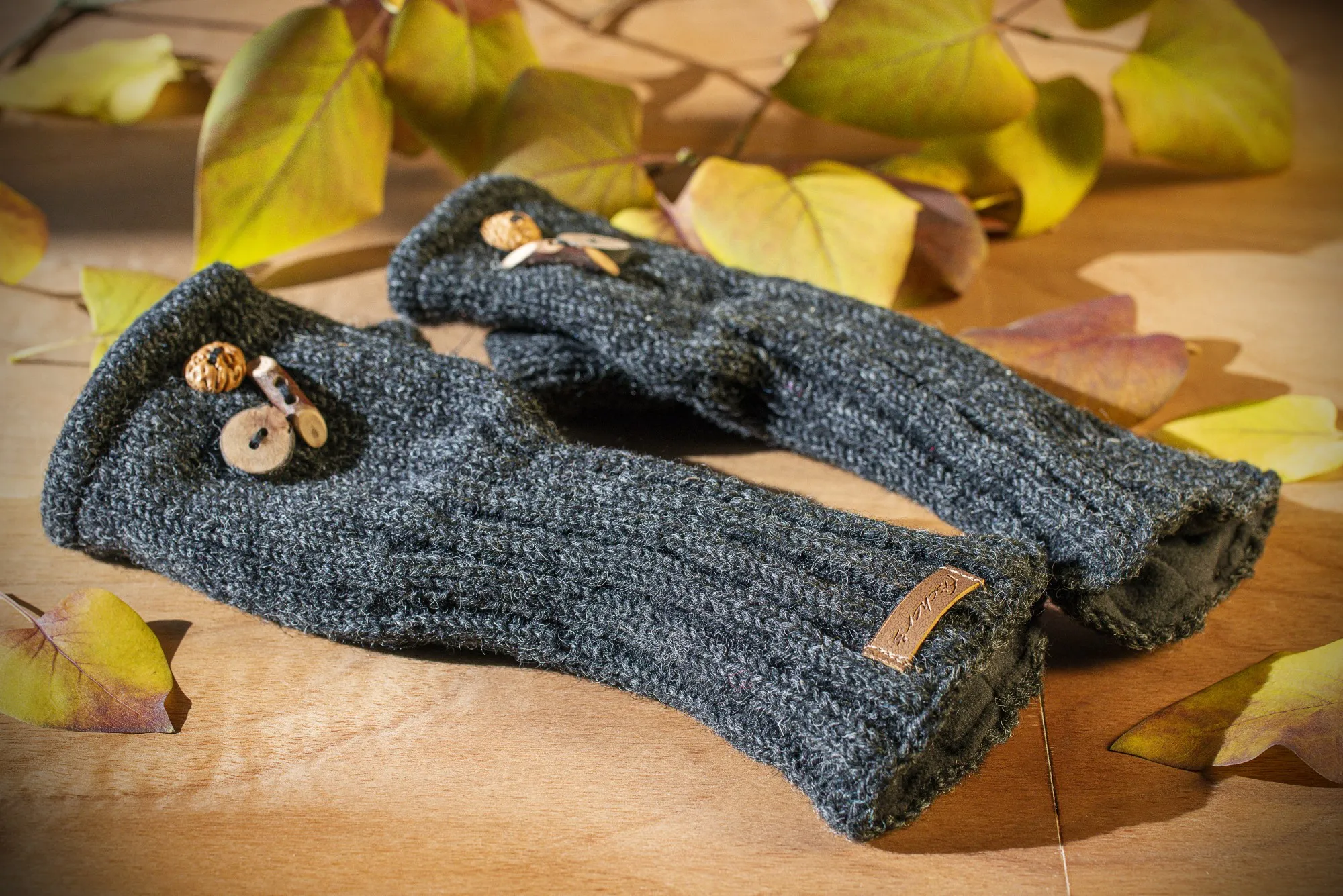 Pulswärmer 'Knöpfe', grau