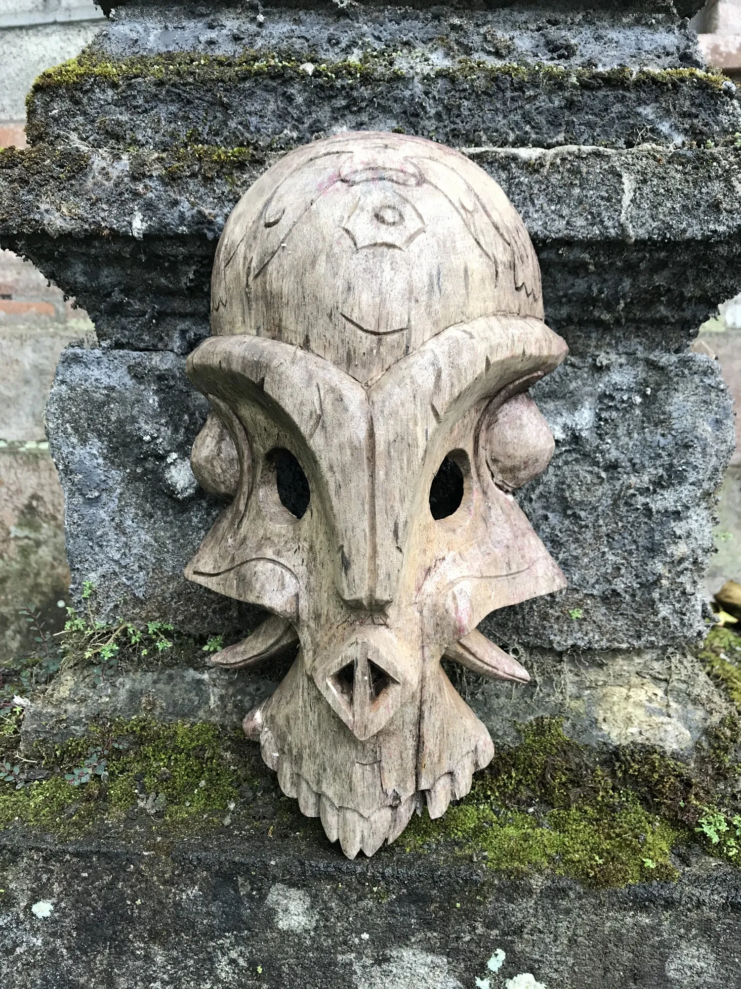 Maske 'Totenkopf', H 32 cm, B 20 cm, T 10 cm