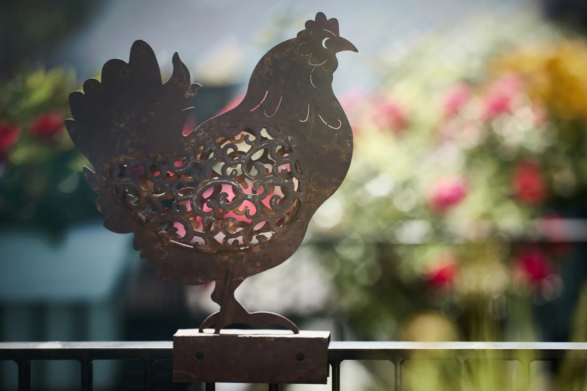 Hahn 'Hans', patiniertes Eisen, H 34 cm, B 27 cm, L 4,5 cm