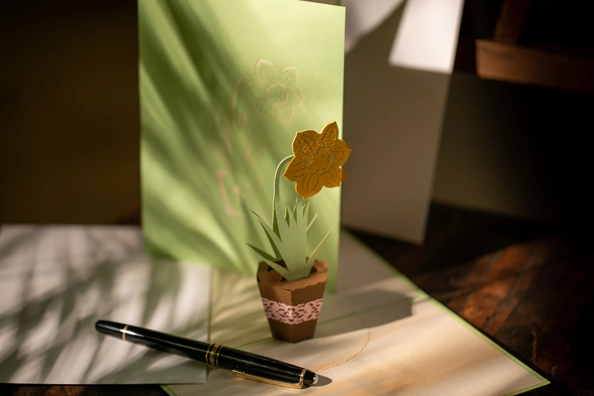 Pop-Up Karte 'Topfblume', gelb, L 18 cm, B 13 cm