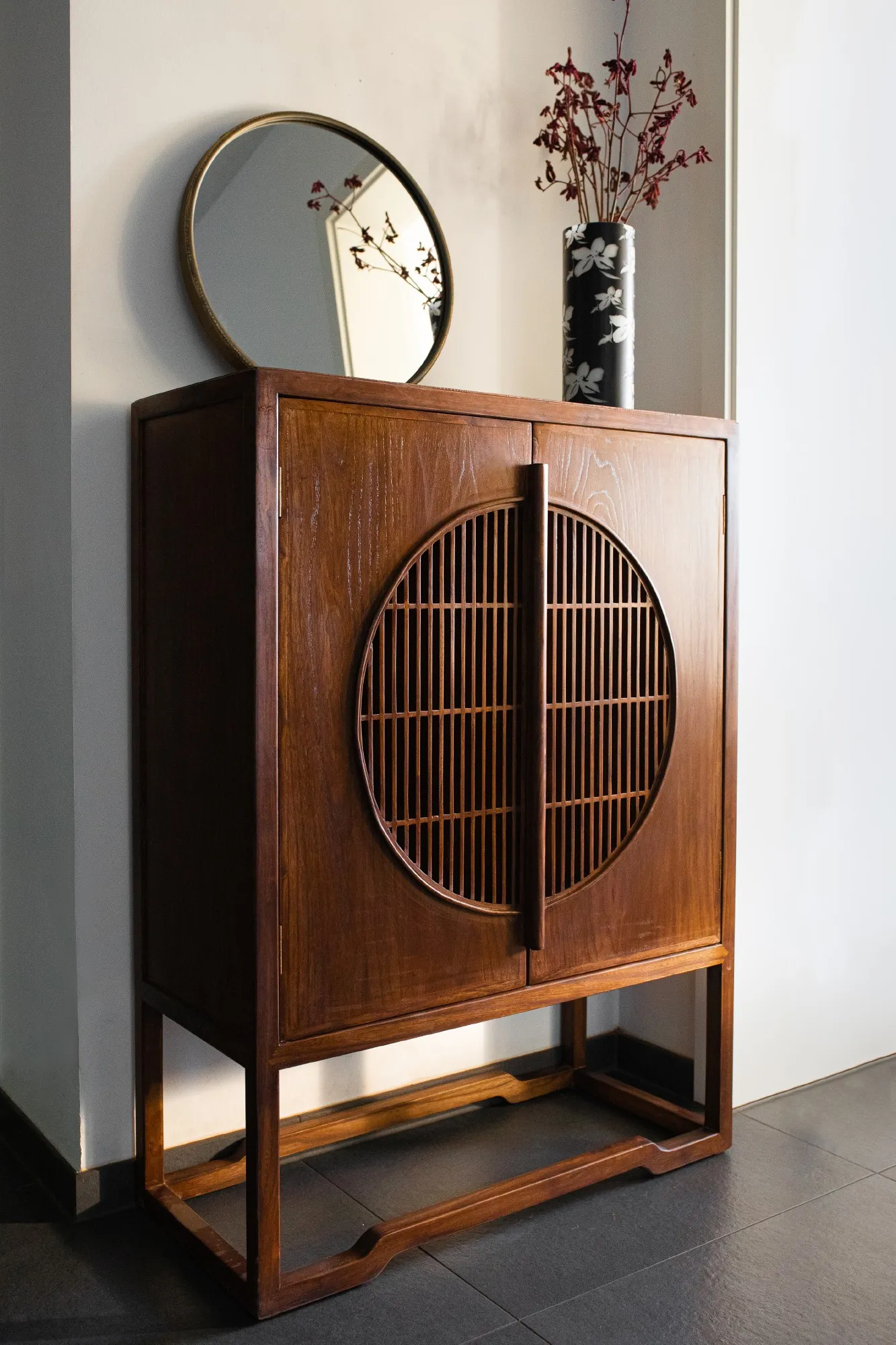 Schrank 'Janos', braun, H 124 cm, B 90 cm, T 40 cm