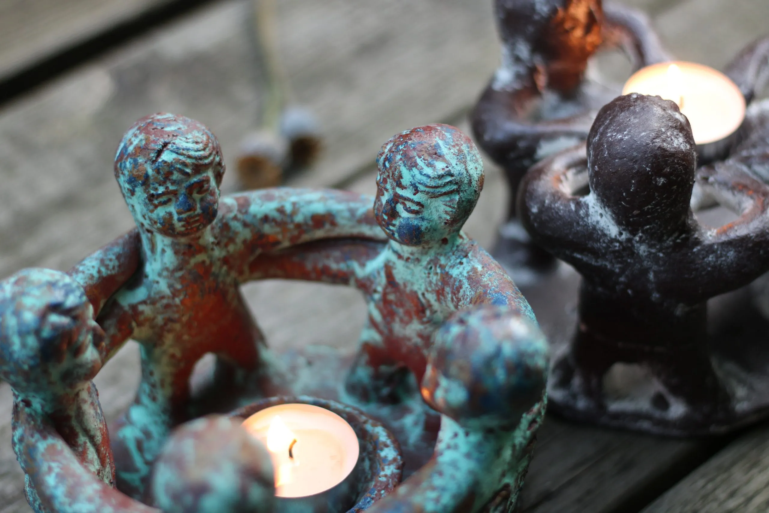 Kerzenhalter 'Friendship Circle 5', braun, grün, Ø 15 cm, H 11 cm