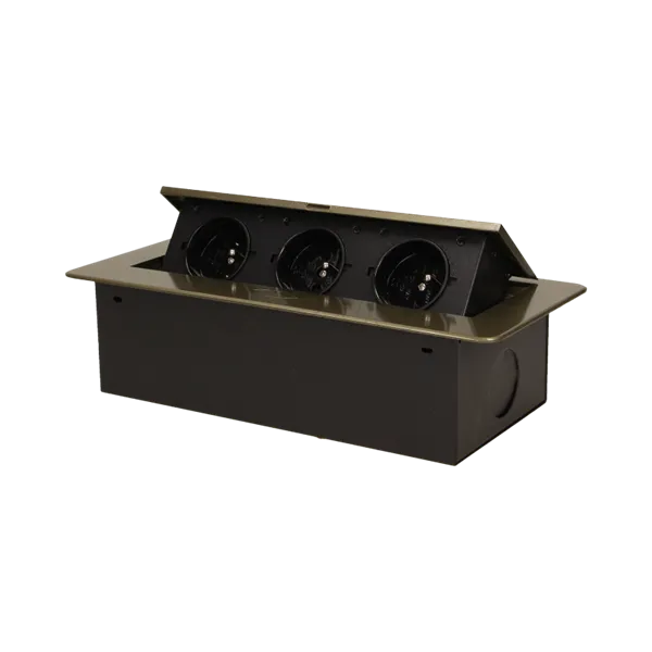 Einbausteckdosen 3x2P+Z mit flachem, gefrästem Rand, Messing Orno OR-AE-1336/BR