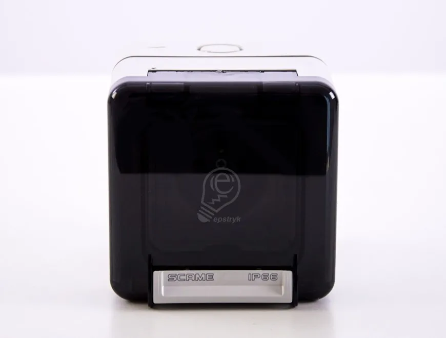 Einzelne Außensteckdose zur Aufputzmontage 2P+E, IP66 16A M95(95x95mm) SCAME 137.6411