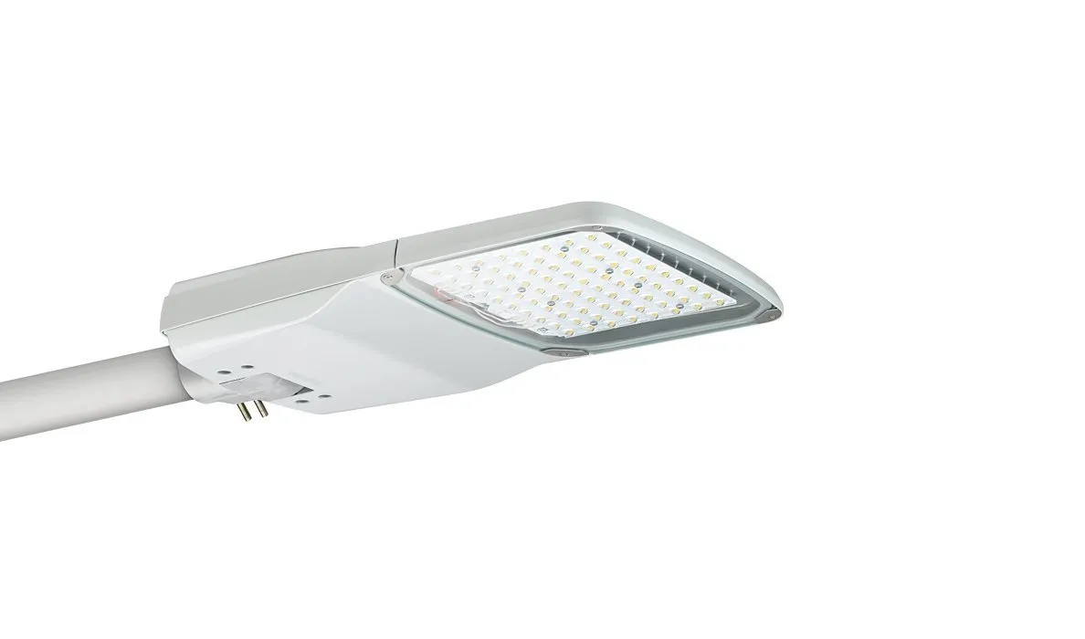 LED-Straßenleuchte BGP293 102W 4000K 14790lm IK08 IP66 LumiStreet Philips