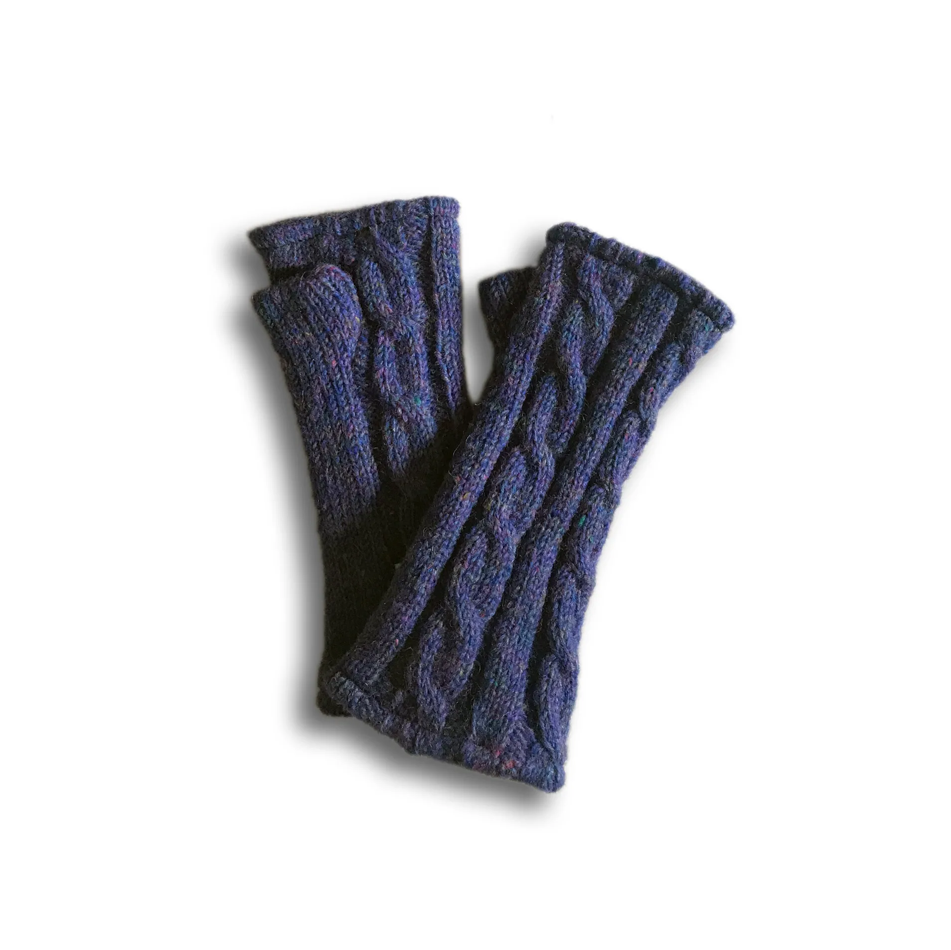 Pulswärmer, lila, mit Zopfmuster